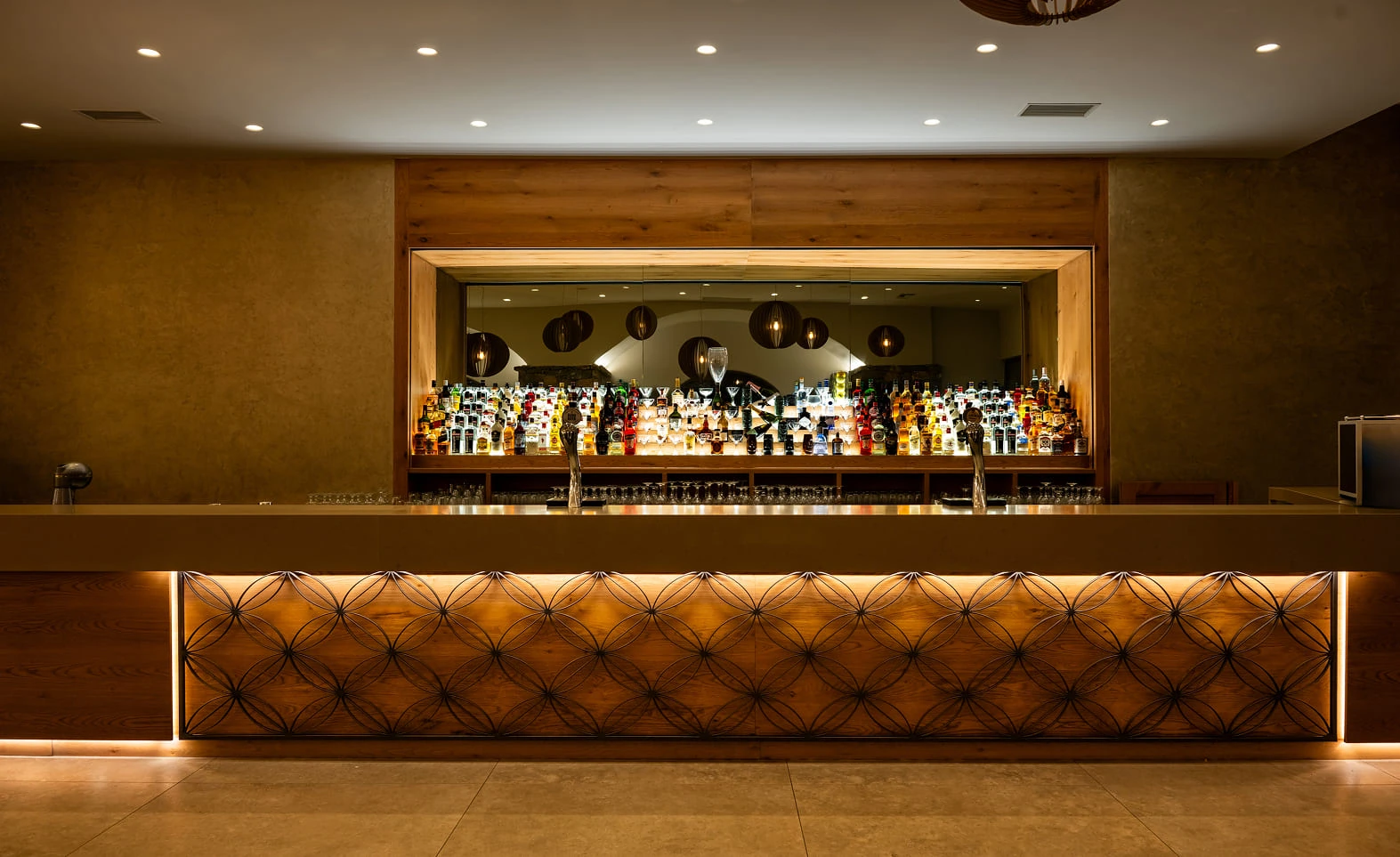 Panorama Lobby Bar · Nana Golden Beach