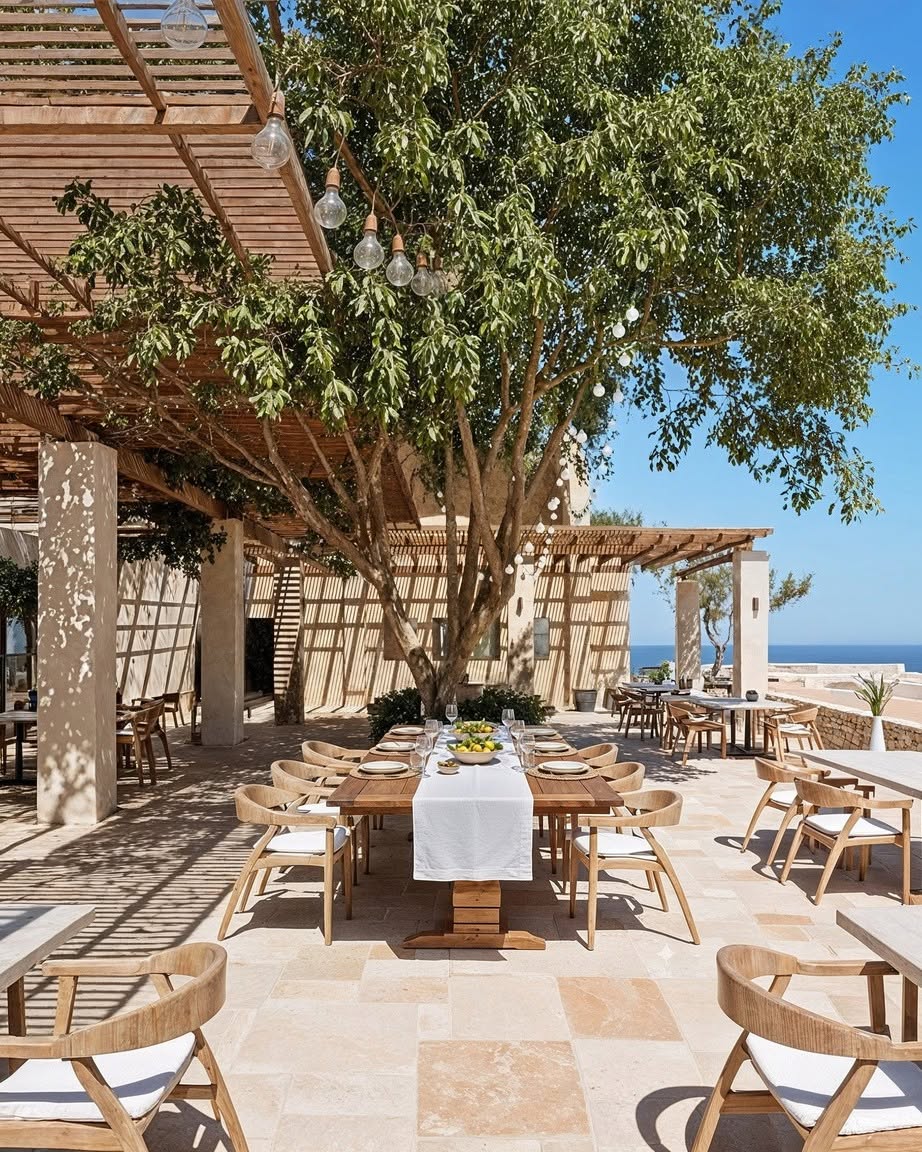 Cretan outdoor dining