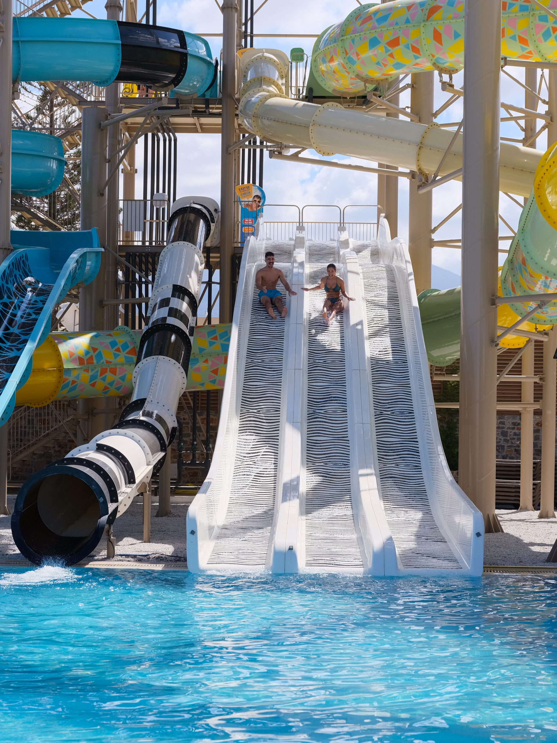 Nana Golden Beach Water Park · 9