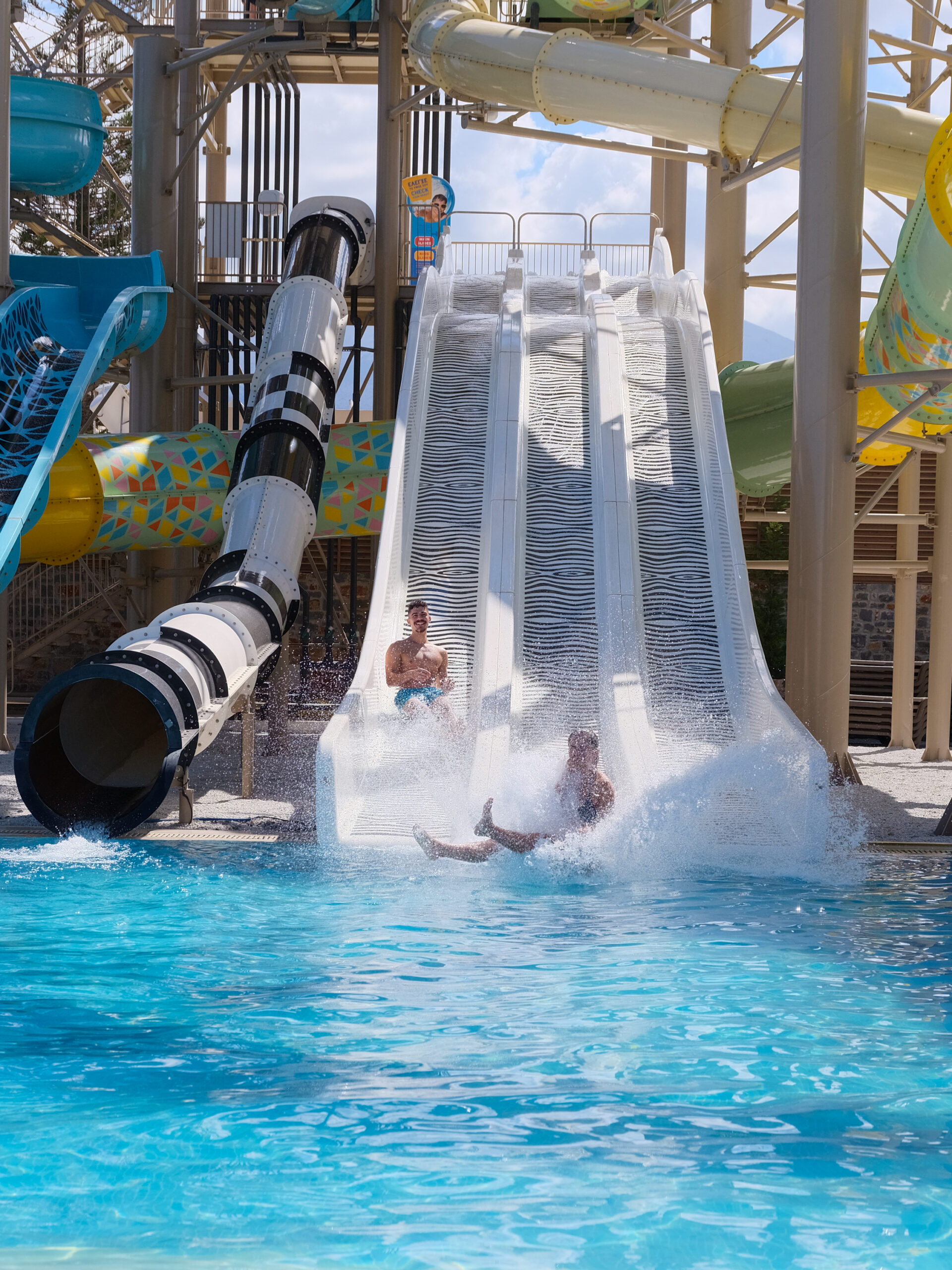 Nana Golden Beach Water Park · 7